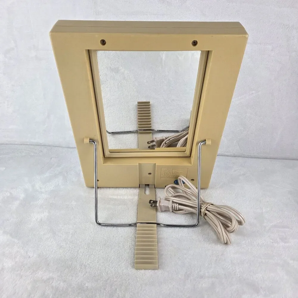 Vintage Clairol True-To-Light VII LM-7 Lighted Makeup Mirror 4 Settings Working!